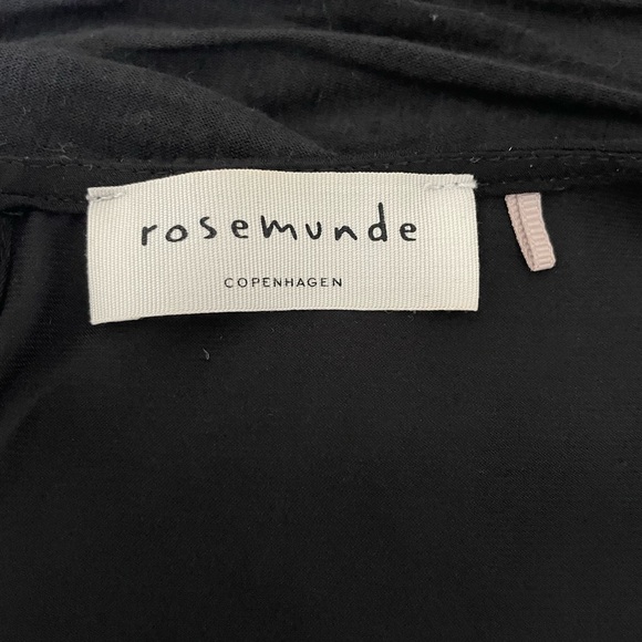 Rosamunde Black Short Sleeve Blouse - Medium - Picture 4 of 4